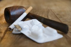 Il fumo è pericoloso a salute del ther Fotografia Stock Libera da Diritti Il fumo è pericoloso a salute del ther Fotografia Stock Libera da Diritti