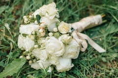 Il mazzo della sposa alle nozze fotografia stock libera da diritti Il mazzo della sposa alle nozze fotografia stock libera da diritti