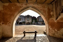 Il vecchio bastide di Monpazier, la Dordogna, Francia Immagini Stock Libere da Diritti Il vecchio bastide di Monpazier, la Dordogna, Francia Immagini Stock Libere da Diritti