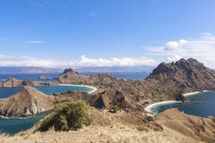 ILHA de PADAR, parque nacional de Komodo, Indonésia fotografia de stock ILHA de PADAR, parque nacional de Komodo, Indonésia fotografia de stock