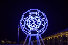 Iluminujący Interaktywny nauki muzeum Exploratorium w San Francisco przy nocą zdjęcia stock Iluminujący Interaktywny nauki muzeum Exploratorium w San Francisco przy nocą zdjęcia stock