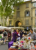 Im Freienmarkt, Aix-en-Provence, Frankreich lizenzfreie stockbilder Im Freienmarkt, Aix-en-Provence, Frankreich lizenzfreie stockbilder