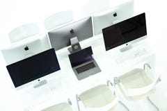 imac pro-imac och pro-macbook royaltyfri foto imac pro-imac och pro-macbook royaltyfri foto