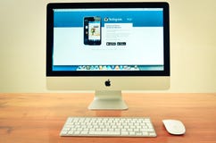 Imaccomputer met getoonde instagramwebsite royalty-vrije stock afbeelding Imaccomputer met getoonde instagramwebsite royalty-vrije stock afbeelding