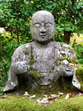 Immagine alta vicina di bella statua di Buddha nel tempio di Eikando a Kyoto fotografie stock Immagine alta vicina di bella statua di Buddha nel tempio di Eikando a Kyoto fotografie stock