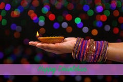 Indisches Festival Diwali, Lampe in der Hand stockfoto Indisches Festival Diwali, Lampe in der Hand stockfoto