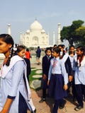 Indiska studenter som besöker Taj Mahal royaltyfri fotografi Indiska studenter som besöker Taj Mahal royaltyfri fotografi