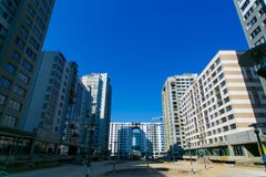 industri för områdesbyggnadsaffär Nytt höghusbostadsområde i stad royaltyfri fotografi industri för områdesbyggnadsaffär Nytt höghusbostadsområde i stad royaltyfri fotografi