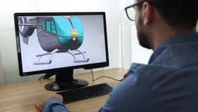 Ingeniero, constructor, dise?ador en el funcionamiento de vidrios en un de computadora personal ?l es el crear, dise?ando un nuev almacen de video Ingeniero, constructor, dise?ador en el funcionamiento de vidrios en un de computadora personal ?l es el crear, dise?ando un nuev almacen de video