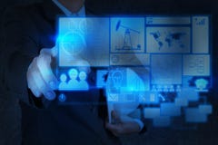 Ingenieurs bedrijfshand die met de nieuwe technologieindustrie werken Stock Afbeelding Ingenieurs bedrijfshand die met de nieuwe technologieindustrie werken Stock Afbeelding