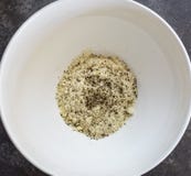 Ingredienti per il cacio e Pepe Cheese della pasta ed il pepe fotografie stock Ingredienti per il cacio e Pepe Cheese della pasta ed il pepe fotografie stock
