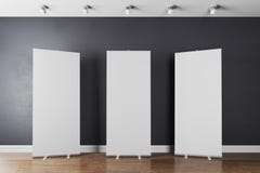 Innenraum 3d mit leerem weißem rollt oben Fahnen stock abbildung Innenraum 3d mit leerem weißem rollt oben Fahnen stock abbildung