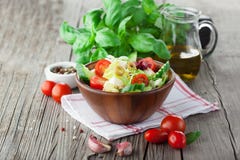 Insalata fresca di estate immagine stock Insalata fresca di estate immagine stock