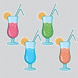Insieme dei cocktail alcolici isolati su fondo bianco Fotografie Stock Insieme dei cocktail alcolici isolati su fondo bianco Fotografie Stock