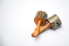 Instrument de musique traditionnel fait de matériaux naturels images libres de droits Instrument de musique traditionnel fait de matériaux naturels images libres de droits