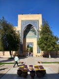 Interior de seda del samarkanda del alminar de la tumba del mausoleo del amira del timura del rastro imágenes de archivo libres de regalías Interior de seda del samarkanda del alminar de la tumba del mausoleo del amira del timura del rastro imágenes de archivo libres de regalías