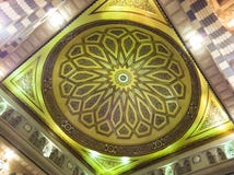Interior del Al Nabawi de Masjid (mezquita) en Medina Interior del Al Nabawi de Masjid (mezquita) en Medina