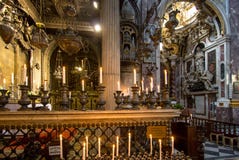 Interior del della Santissima Annunziata de la basílica en Florencia fotografía de archivo libre de regalías Interior del della Santissima Annunziata de la basílica en Florencia fotografía de archivo libre de regalías