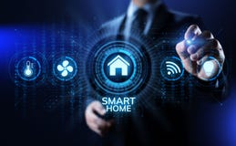 Internet à la maison futé de l'automatisation des processus IOT de la vie de concept de choses sur l'écran photographie stock libre de droits Internet à la maison futé de l'automatisation des processus IOT de la vie de concept de choses sur l'écran photographie stock libre de droits