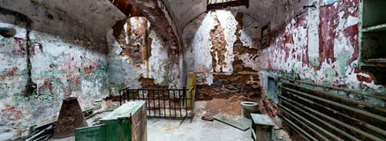 Intérieur de prison avec rouillé et grunge Image stock Intérieur de prison avec rouillé et grunge Image stock