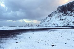 Islandzka plaża w zimie zdjęcia stock Islandzka plaża w zimie zdjęcia stock