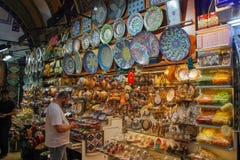Beautiful decorative souvenir plates on the Istanbul market bazaar stock photography Beautiful decorative souvenir plates on the Istanbul market bazaar stock photography