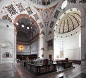 Italia - Lombardía - Milán - la iglesia de Grazie del delle de Santa Maria con el fresco de la última cena de Leonardo da Vinci fotografía de archivo Italia - Lombardía - Milán - la iglesia de Grazie del delle de Santa Maria con el fresco de la última cena de Leonardo da Vinci fotografía de archivo
