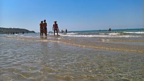Italia Sicilly, Agrigento, Sciacca, en agosto, décimo quinto, 2016 Playa de Maragani, imagen de archivo libre de regalías Italia Sicilly, Agrigento, Sciacca, en agosto, décimo quinto, 2016 Playa de Maragani, imagen de archivo libre de regalías