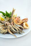 Italienische gebratene Mischfische stockbild Italienische gebratene Mischfische stockbild