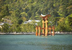 Itsukushima Miyajima Torii, portes de flottement images libres de droits Itsukushima Miyajima Torii, portes de flottement images libres de droits