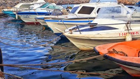 Jachty i łodzie w nador porcie morskim zdjęcia stock Jachty i łodzie w nador porcie morskim zdjęcia stock