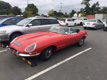 Jaguar E-typ 1961 royaltyfri foto Jaguar E-typ 1961 royaltyfri foto
