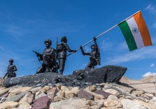Jammu, Κασμίρ και Ladakh - μια περιοχή που υποστηρίζεται από τις χώρες δέντρων στοκ εικόνες με δικαίωμα ελεύθερης χρήσης Jammu, Κασμίρ και Ladakh - μια περιοχή που υποστηρίζεται από τις χώρες δέντρων στοκ εικόνες με δικαίωμα ελεύθερης χρήσης