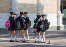 japanska schoolgirls royaltyfria foton japanska schoolgirls royaltyfria foton