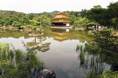 Japón, Kyoto, el Kinkakuji o pabellón de oro Foto de archivo Japón, Kyoto, el Kinkakuji o pabellón de oro Foto de archivo