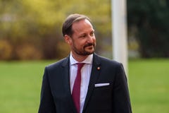 Jego Królewskiej wysokości książę koronny Haakon i jej Królewskiej wysokości następczyni tronu Mette-Marit królestwo Norwegia fotografia stock Jego Królewskiej wysokości książę koronny Haakon i jej Królewskiej wysokości następczyni tronu Mette-Marit królestwo Norwegia fotografia stock