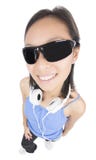 Jeune femme avec des lunettes de soleil photographie stock Jeune femme avec des lunettes de soleil photographie stock