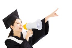 Jeune obtention du diplôme asiatique femelle criant avec le mégaphone photographie stock Jeune obtention du diplôme asiatique femelle criant avec le mégaphone photographie stock