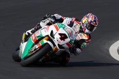 Jonathan Rea GBR Honda CBR1000RR Castrol Honda i handling under Superbikeövningen i Imola Circuit royaltyfri bild Jonathan Rea GBR Honda CBR1000RR Castrol Honda i handling under Superbikeövningen i Imola Circuit royaltyfri bild