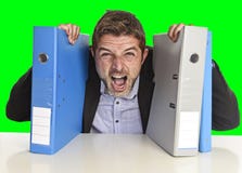 Jonge aantrekkelijke bezige overweldigde zakenman het lijden van aan gekke spanning op uitgeput kantoor royalty-vrije stock fotografie Jonge aantrekkelijke bezige overweldigde zakenman het lijden van aan gekke spanning op uitgeput kantoor royalty-vrije stock fotografie