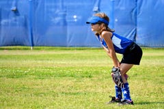 Joueur de base-ball prêt pour le prochain jeu images libres de droits Joueur de base-ball prêt pour le prochain jeu images libres de droits