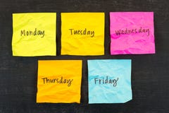 Jours des notes collantes de semaine Photo libre de droits Jours des notes collantes de semaine Photo libre de droits