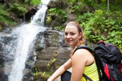 Jovem mulher/menina bonitas parque natural/nacional foto de stock Jovem mulher/menina bonitas parque natural/nacional foto de stock