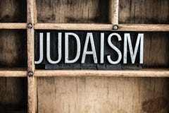 Judaizmu pojęcia metalu Letterpress słowo w kreślarzie obraz stock Judaizmu pojęcia metalu Letterpress słowo w kreślarzie obraz stock