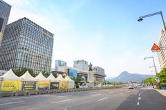 19 juin 2017 plaza de Gwanghwamun avec la statue de l'amiral Yi images stock 19 juin 2017 plaza de Gwanghwamun avec la statue de l'amiral Yi images stock
