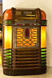 Jukebox dell'annata fotografia stock libera da diritti Jukebox dell'annata fotografia stock libera da diritti