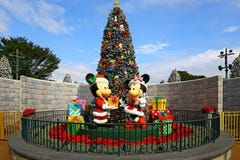 Jul i disneyland Hong Kong med mickey- och minniemusen royaltyfri foto Jul i disneyland Hong Kong med mickey- och minniemusen royaltyfri foto