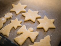 Julbageri: närbild av hemlagade kakor arkivbild Julbageri: närbild av hemlagade kakor arkivbild