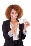 Junge AfroamerikanerGeschäftsfrau, die eine Eurorechnung - Afri hält Stockfoto Junge AfroamerikanerGeschäftsfrau, die eine Eurorechnung - Afri hält Stockfoto