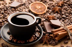 Kaffe med Yin, Yang royaltyfria foton Kaffe med Yin, Yang royaltyfria foton